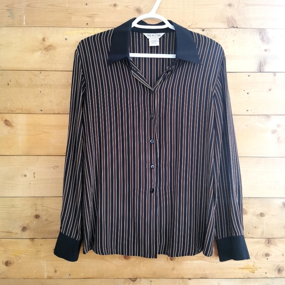 100% Silk Vintage Ladies Button Up - Picture 4 of 4